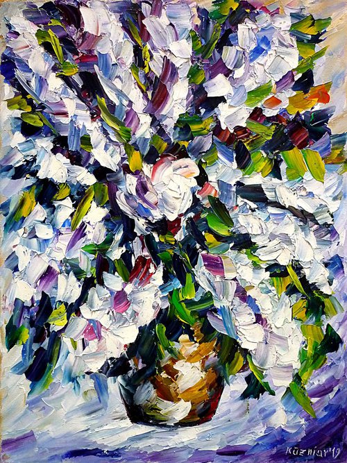 White Lilac by Mirek Kuzniar
