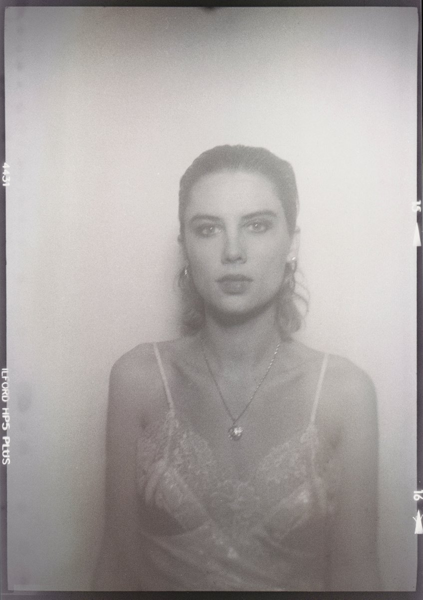 Wolf Alice - Ellie Rowsell by Martin Thompson