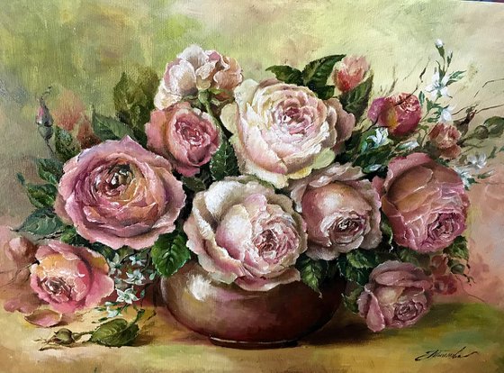 ''VINTAGE ROSES". Classic roses.
