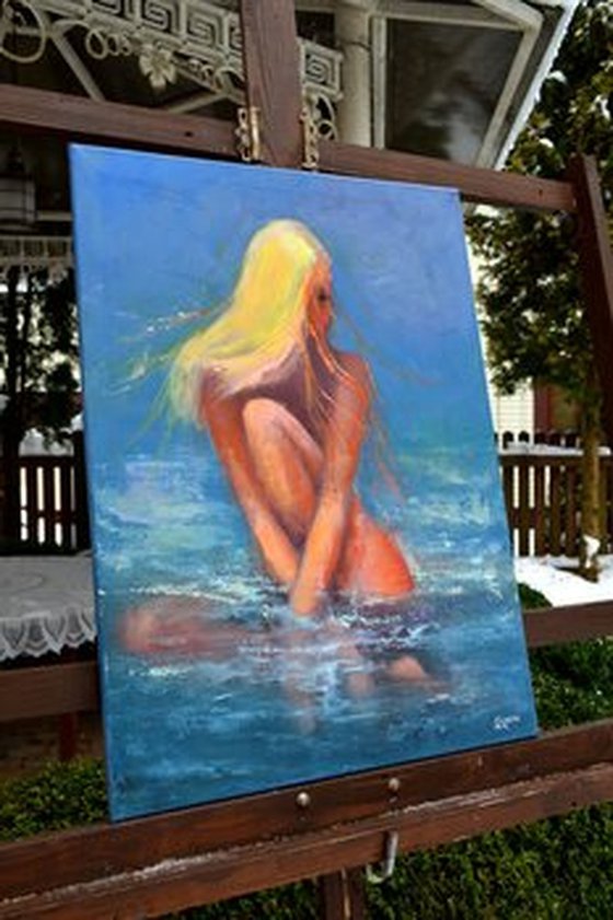 Solar Nymph: The Amber Glow