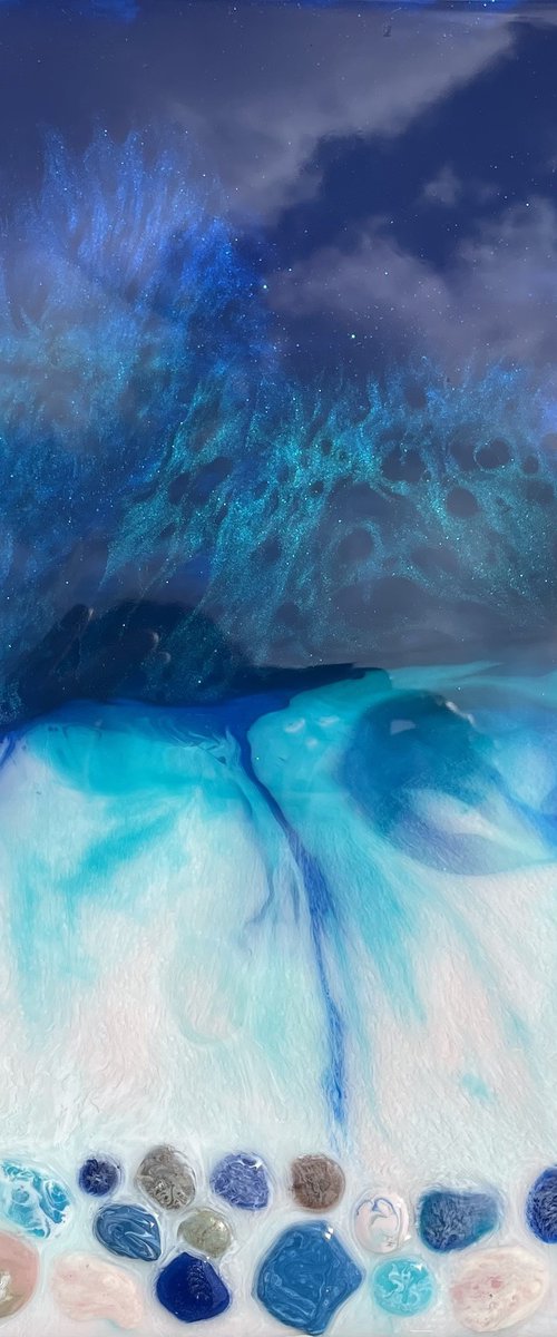 Tiger Ocean Resin with Pebbles by Hannah Bruce