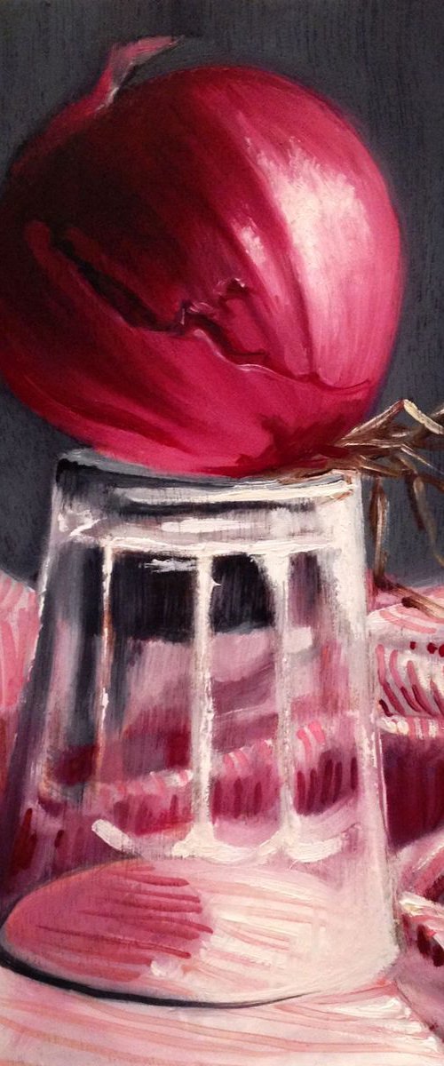 Red Onion in dark room - original oil painting on wooden panel edged -  Ready to hang20 x 20 cm (8' x 8' ) by Carlo Toma