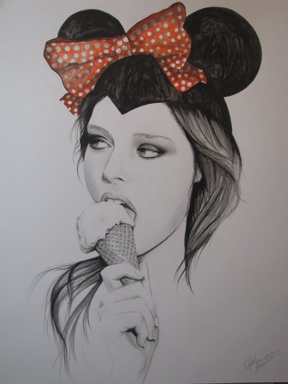 "Minnie Mouse Eats Ice Cream"