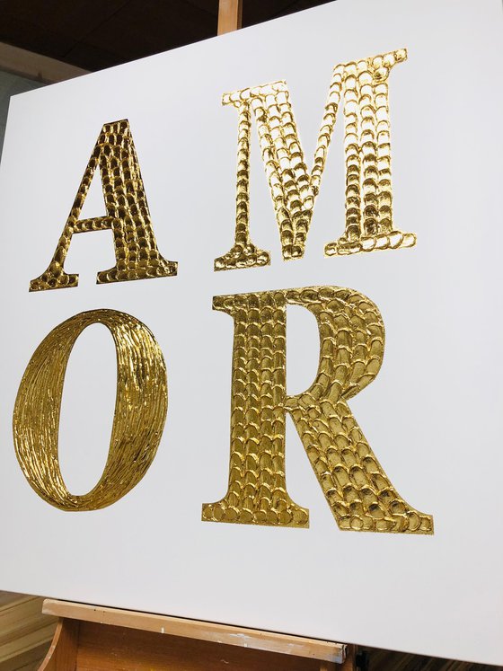 Amor in gold