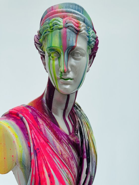 Neon Artemis