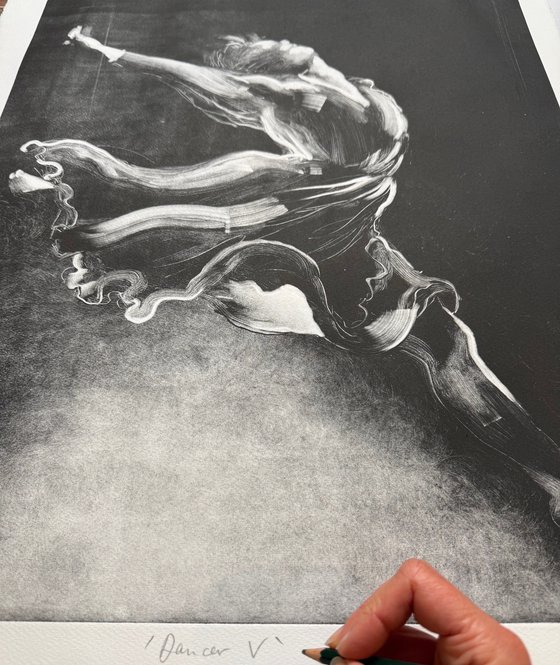 Dancer V