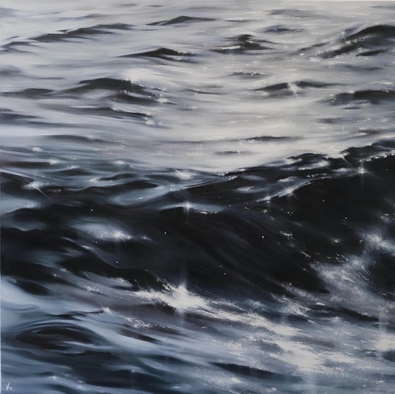 Monochrome tides