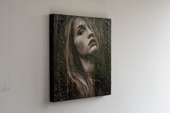 "Close by me" (40x40x3cm) - Unique portrait artwork on wood (abstract, portrait, gouache, original, painting, coffee, acrylic, oil, watercolor, encaustics, beeswax, resin, wood)