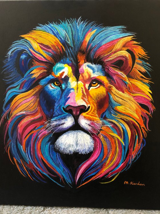 ROARSOME NEON LION