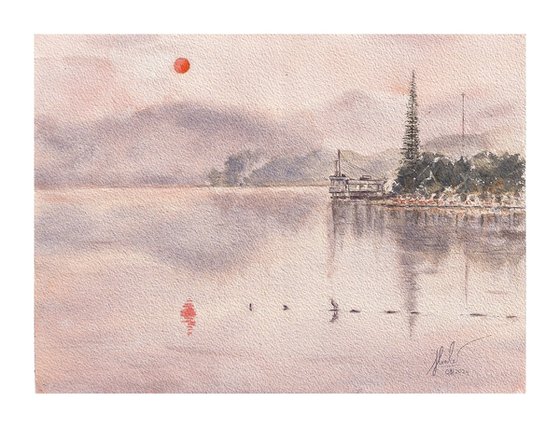 Sunrise on "Xuân Hương" lake