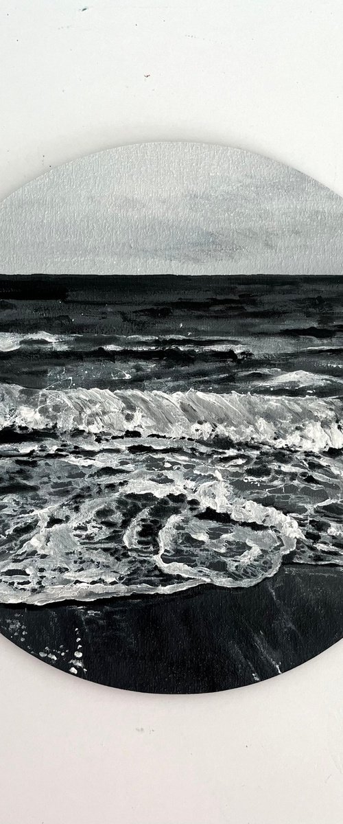 Monochrome sea by Myroslava Denysyuk