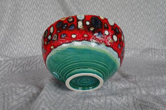 Dotted red Bowl