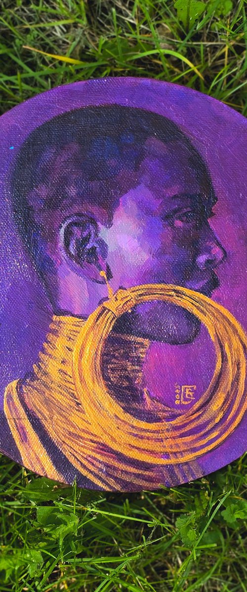 Golden earring by Kateryna Bortsova