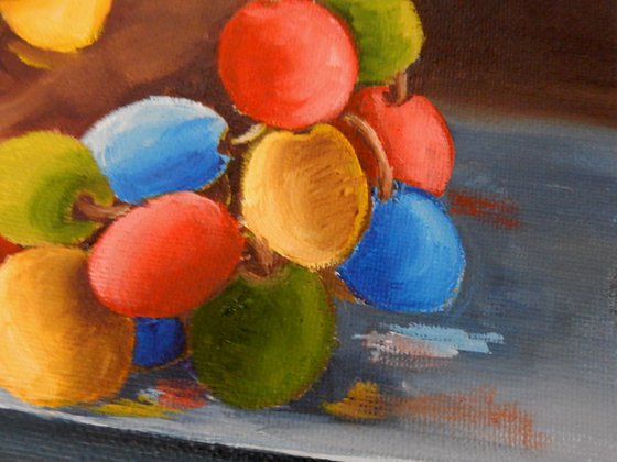 Colorful grapes in a bowl. Still life, 25x25cm