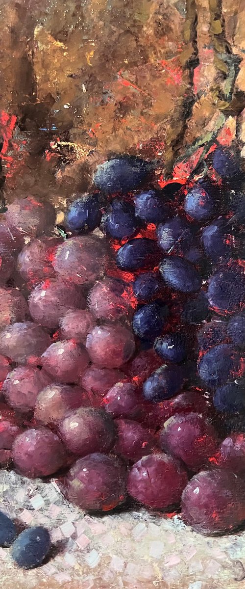 Purple grape by Yulia Odukalets