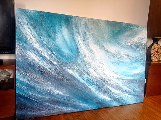 Breaking wave