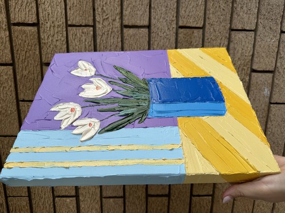 White flowers, yellow stripes