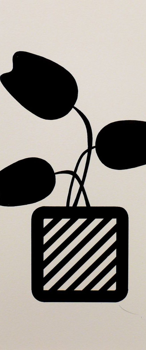 Three black flowers with pot 04 -  Tehos by Tehos