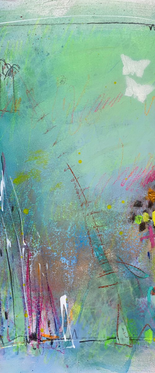 Viva la Vida  No.3 (paper) by Bea Schubert