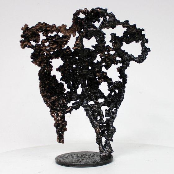 Pavarti Light - Body woman metal artwork - steel, bronze lace