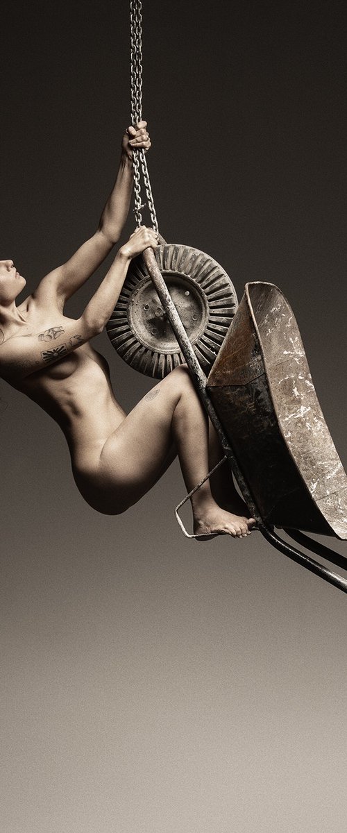 Woman with Wheelbarrow - Art Nude by Peter Zelei