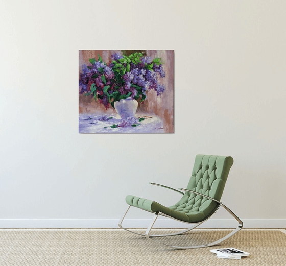 Lilac in vase