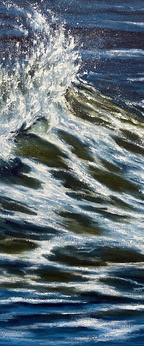 Splashing wave by Olga Kurbanova
