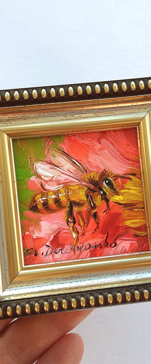 Bee by Nataly Derevyanko