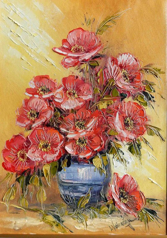 Vase with poppies