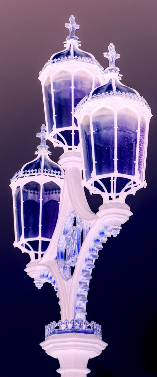STREETLAMP WESTMINSTER (BOLD) Limited edition  3/50 8"x12" by Laura Fitzpatrick