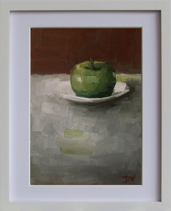 Apple with plate