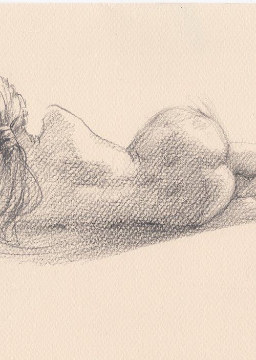Sensitive erotic girl lying on the bed by Samira Yanushkova