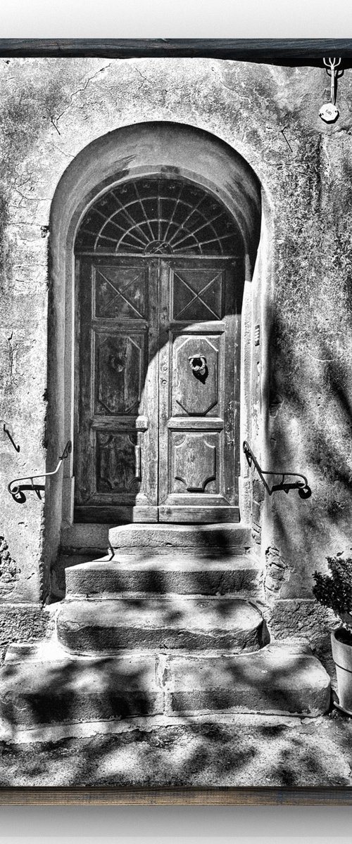 WL#130 old door II by Mattia Paoli