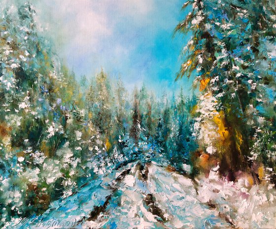 WINTER FOREST - Winter landscape. Snow forest. Fir-trees. Freezing. Early morning. Needles. Sky.