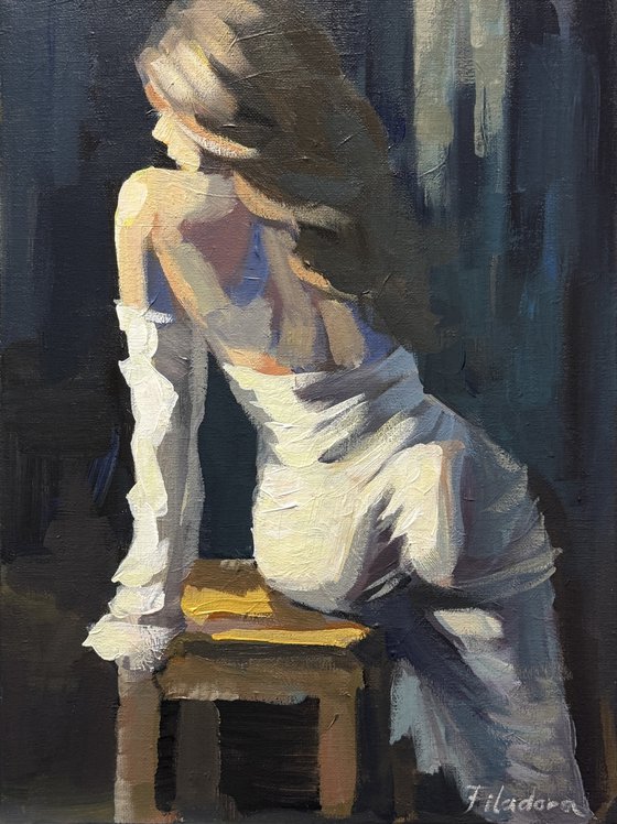 Between Light and Stillness