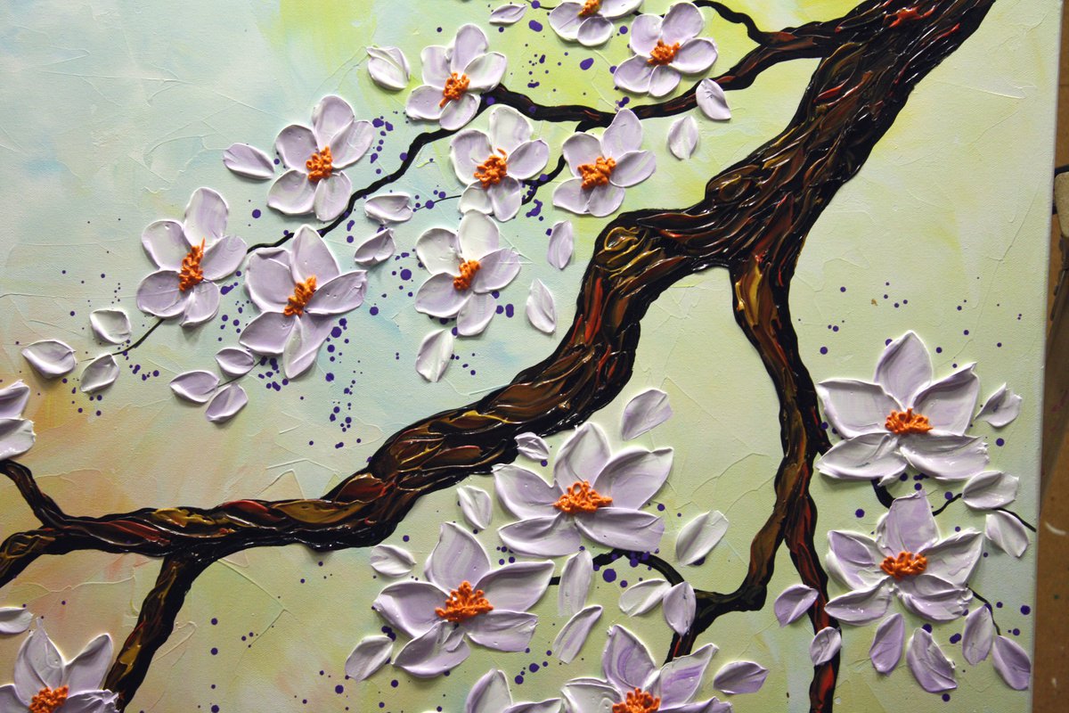 Muốn chiêm ngưỡng tác phẩm vẽ đẹp mắt về hoa đào, bạn có thể tham khảo bức tranh vẽ hoa đào acrylic. Màu sắc rực rỡ, độ phản chiếu tốt sẽ khiến cho bức tranh trở nên sống động và tươi mới. Hãy để sự tài năng của người họa sĩ mang đến cho bạn một trải nghiệm tuyệt vời.