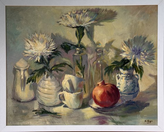 An arrangement in white