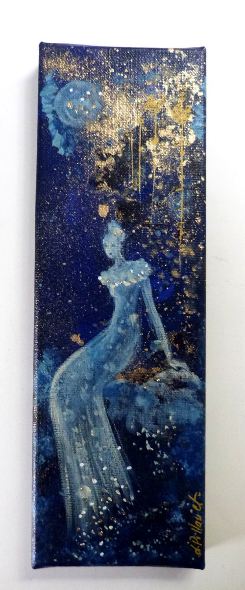 The blue lookout 10x 30 cm by Loetitia Pillault