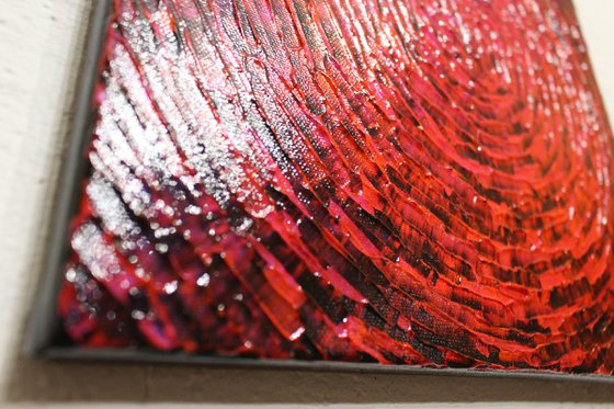 Red concentric shine