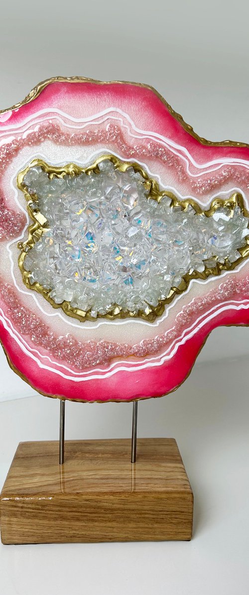 3D Geode Slice Pose Pink & Gold by Alexandra Dobreikin