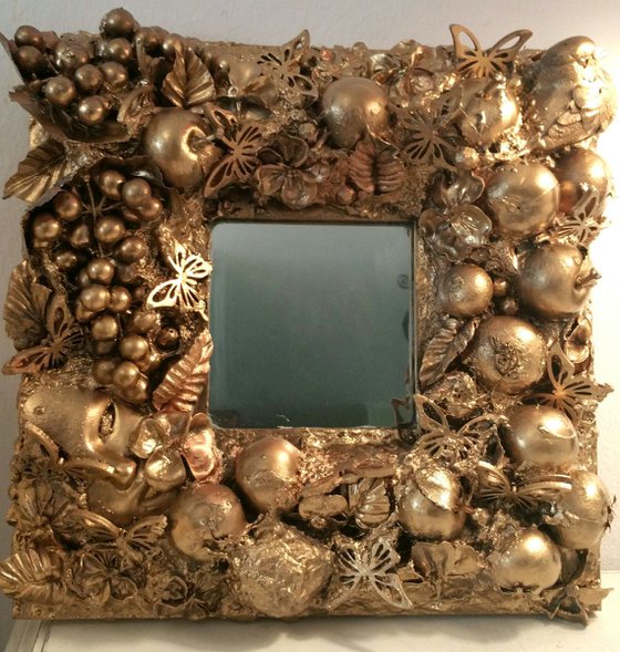 "Artist mirror. Gold" Original  relief mirror 26x26x5cm.ready to hang