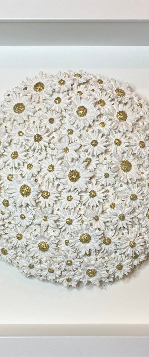 As Fresh as a Daisy (Round on raised dome) by Amanda Deadman