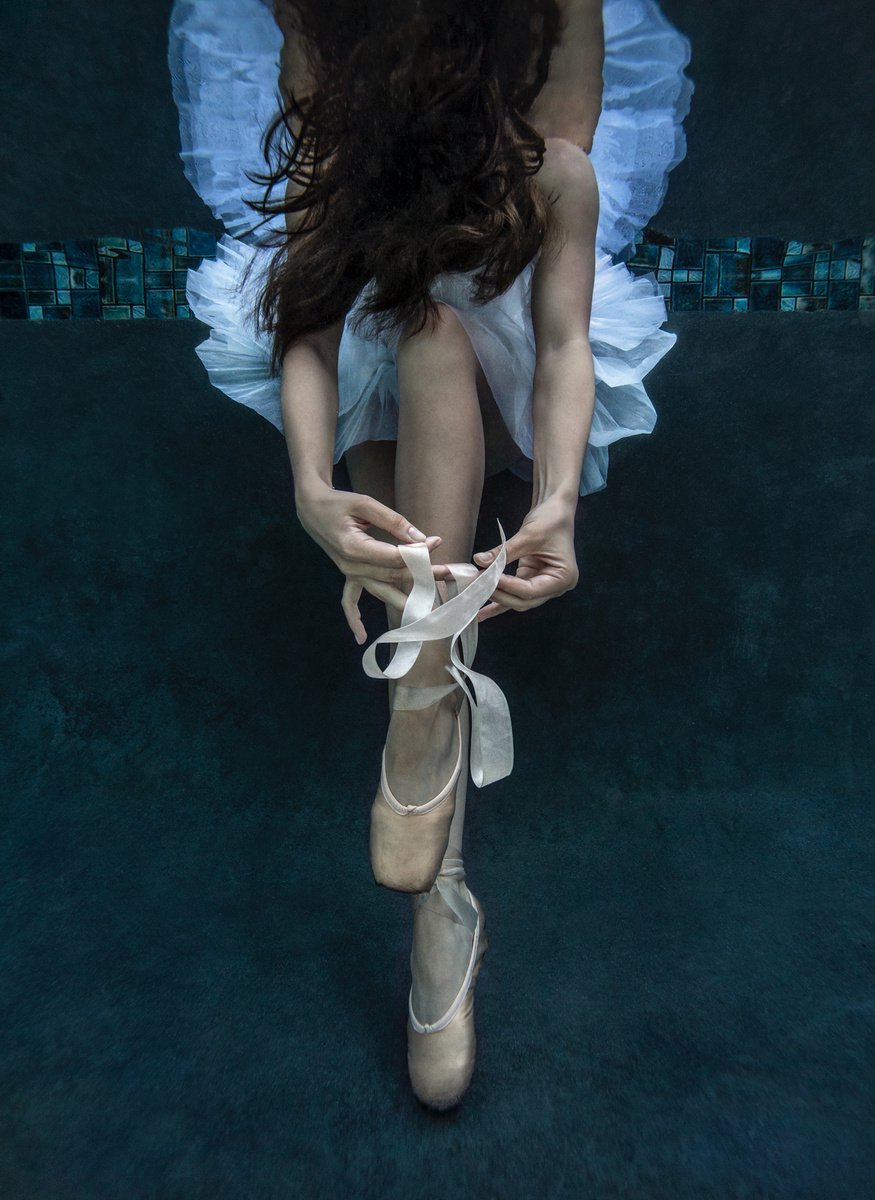 Photorealistic Portrait Photograph By Alex Sher, 27 X 36, Pointe - Underwater Photograph, Original Artwork