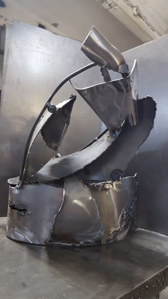 Deconstructivism morphysim oneiric eternity still life abstract pot metal iron welding sculpture by Kloska