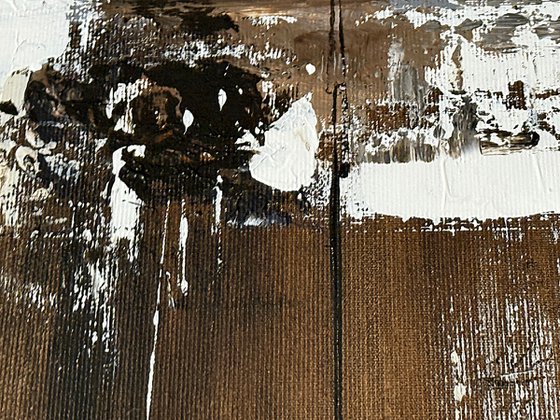 Balance of Contrast Brown Grey