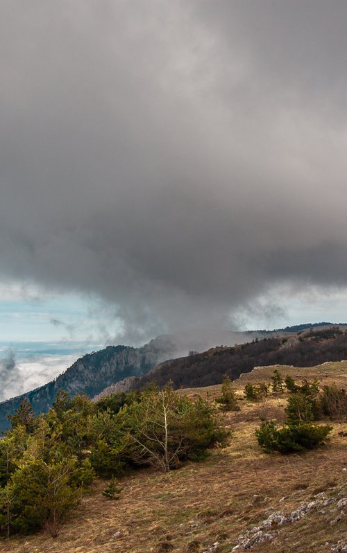 Cloud explosion by Vlad Durniev