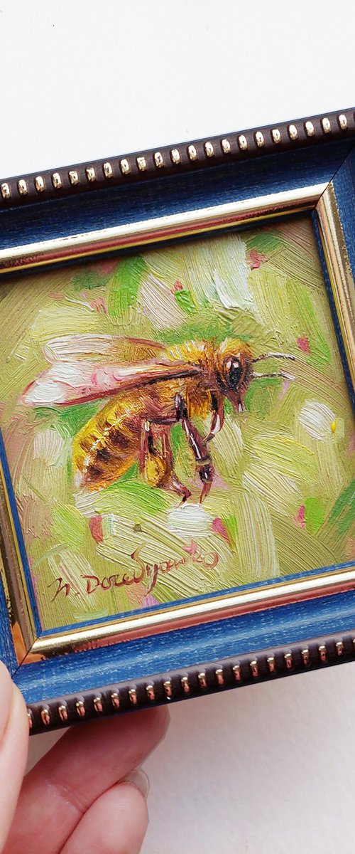 Bee gifts by Nataly Derevyanko
