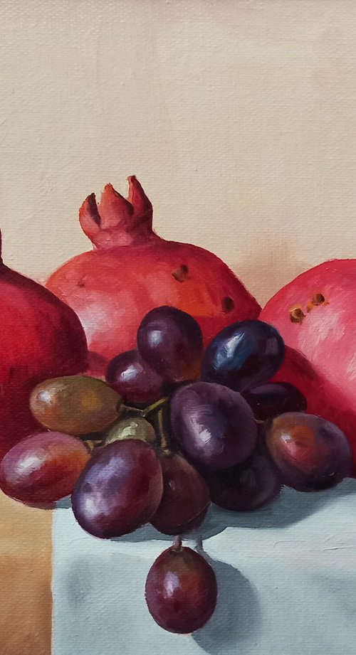 Still life with pomegranate and grapes (24x30cm, oil painting, ready to hang) by Tamar Nazaryan