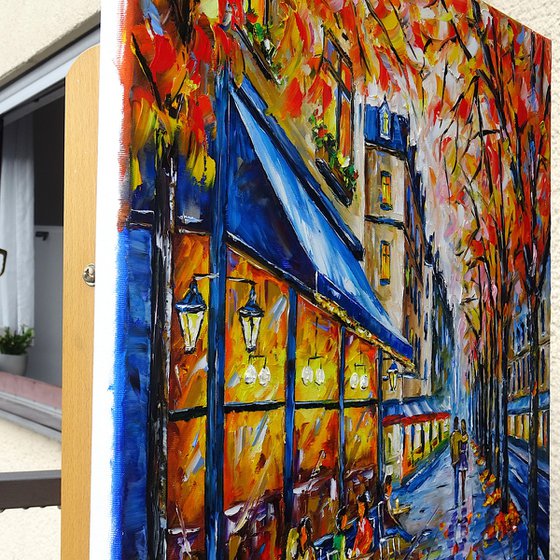In the Autumn Streets of the City