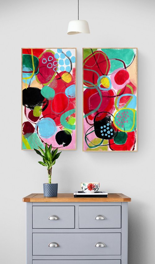 Diptych Red and green ovals by Sasha Robinson